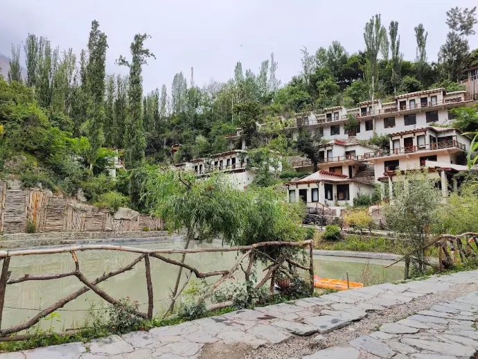 4 Days Offto Resort Hunza Tour Packages - Cherry Blossom Hunza Valley Tour Packages