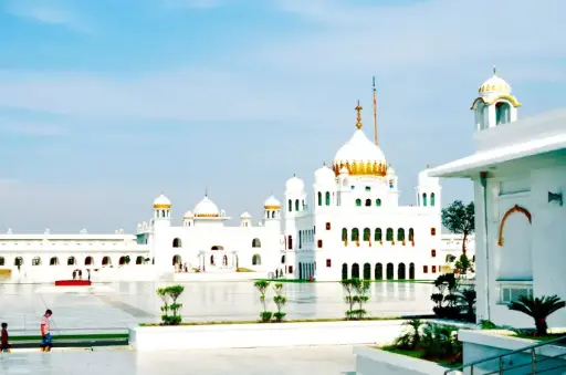 Gurdwara Darbar Sahib Kartarpur Tour Package from Lahore - Sikh Yatra Pakistan